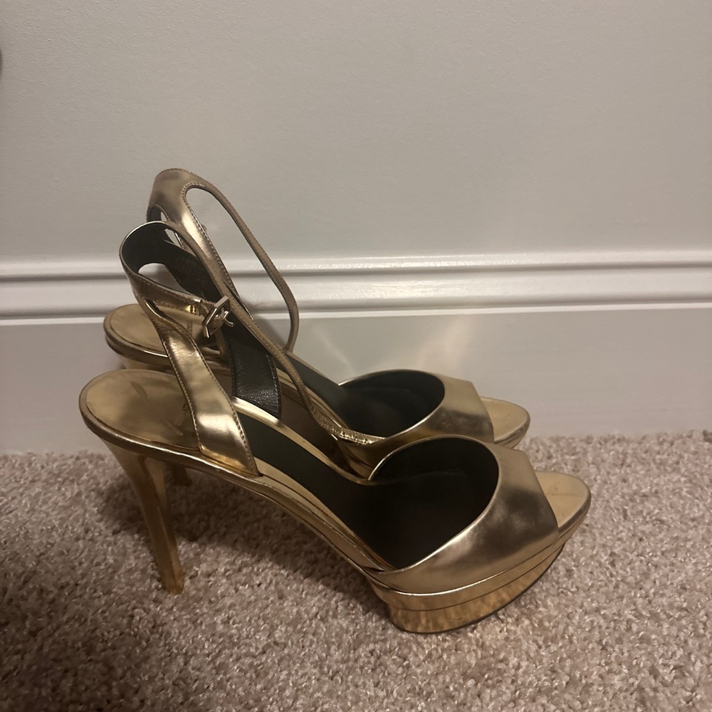 Beautiful gold heels